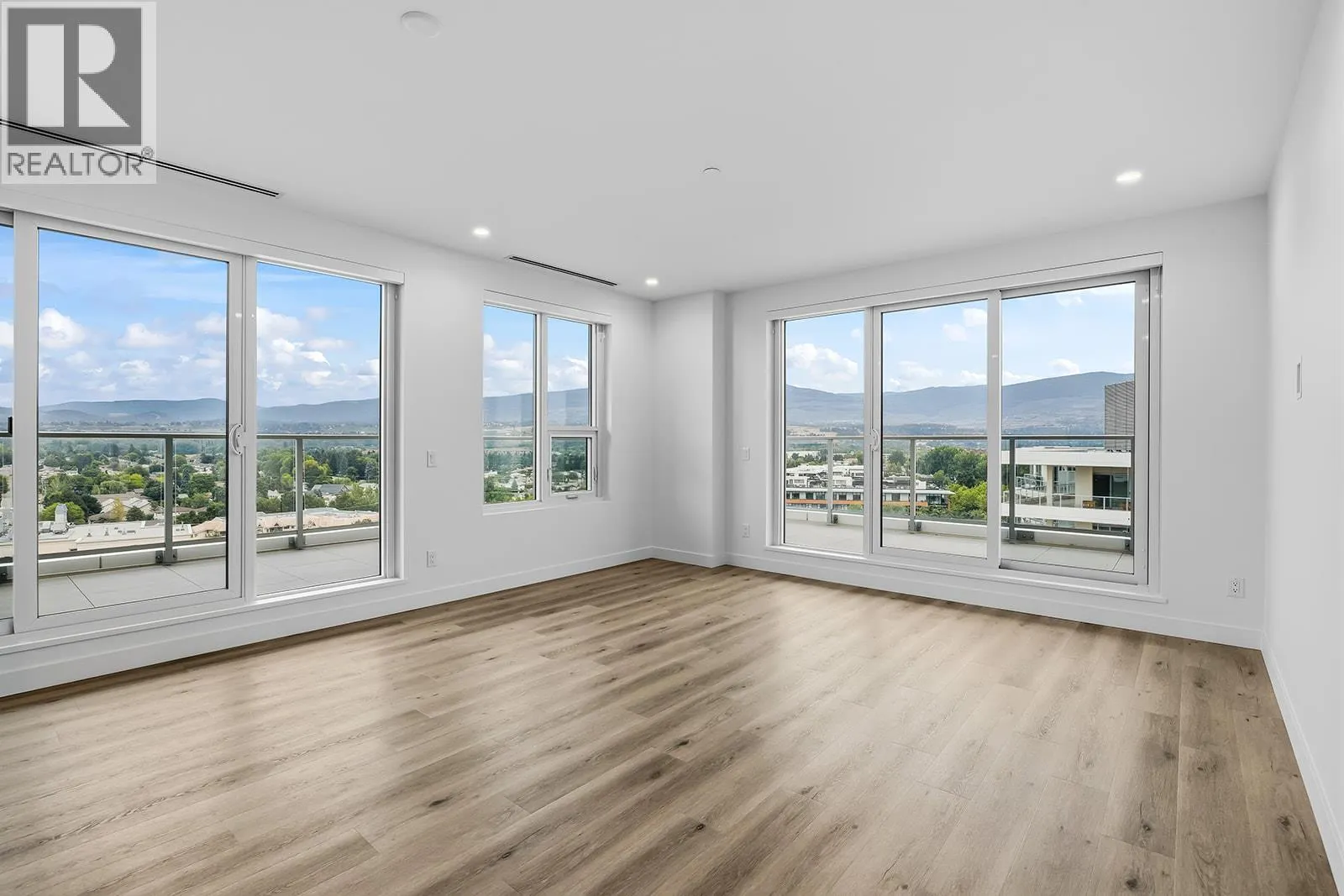3300 Lakeshore Drive Unit# 1101