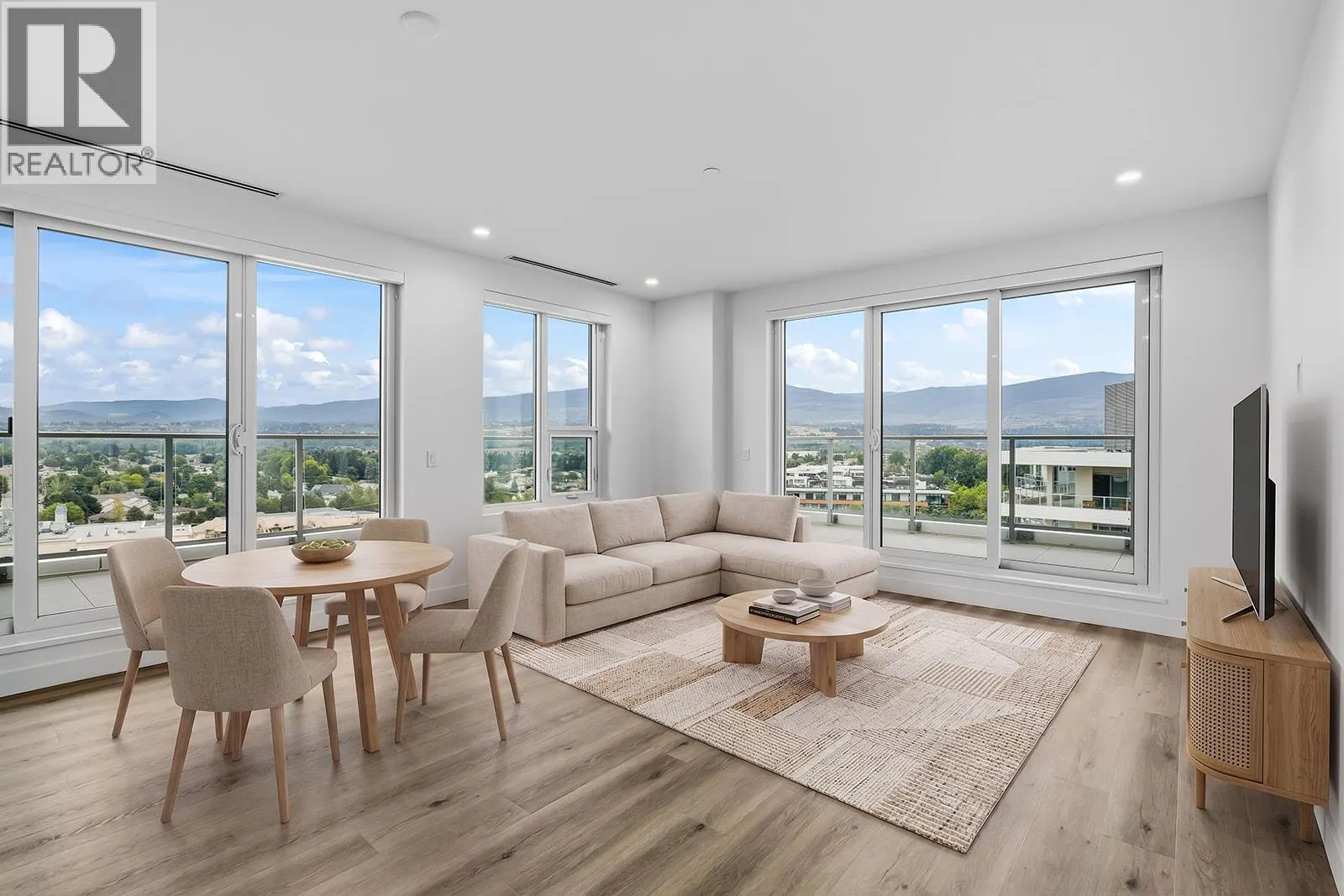 3300 Lakeshore Drive Unit# 1101