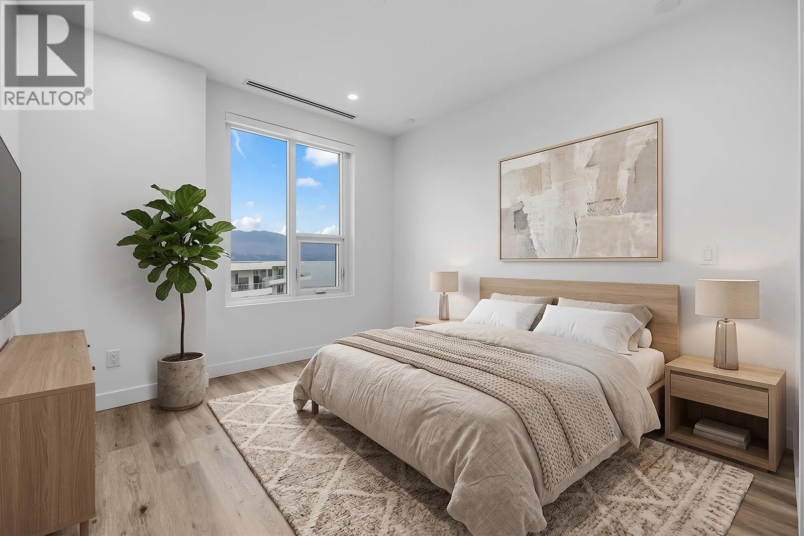 3300 Lakeshore Drive Unit# 1101