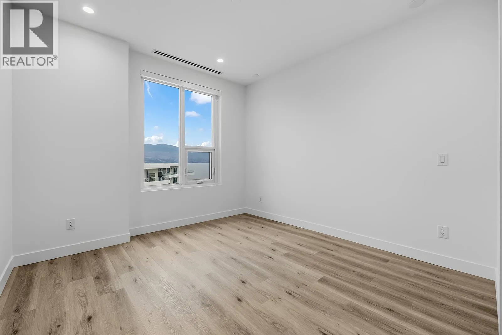 3300 Lakeshore Drive Unit# 1101