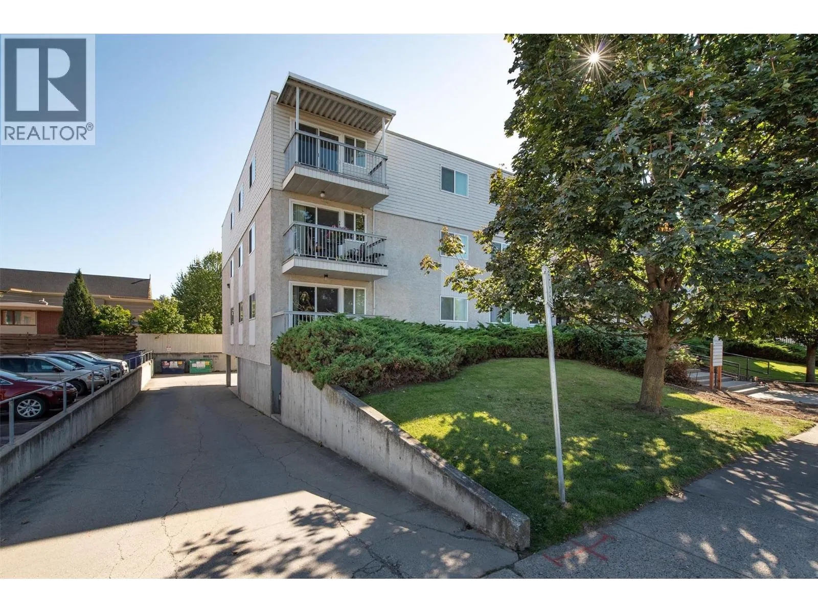 625 Rowcliffe Avenue Unit# 101