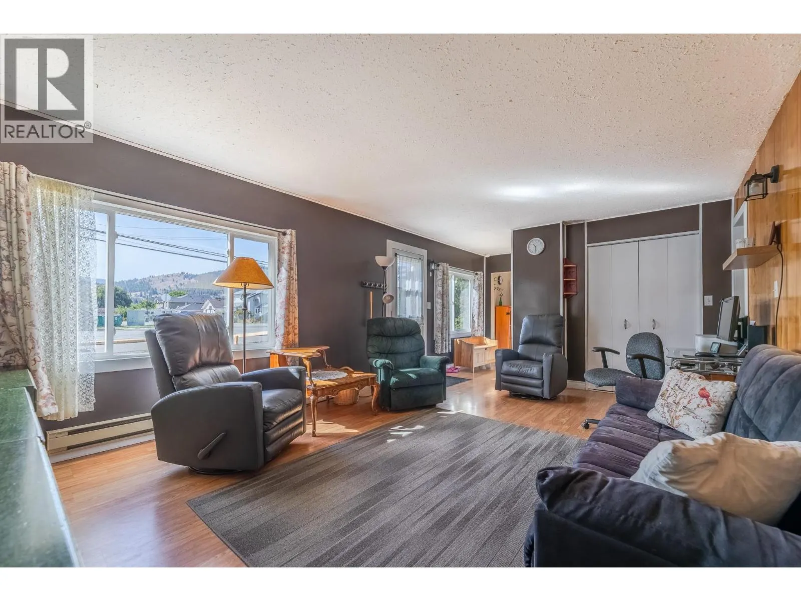11106 PRAIRIE VALLEY Road