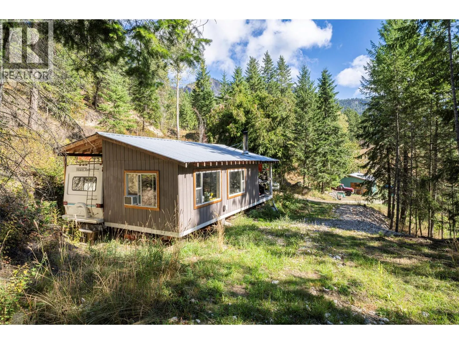 1021 Creighton Valley Road