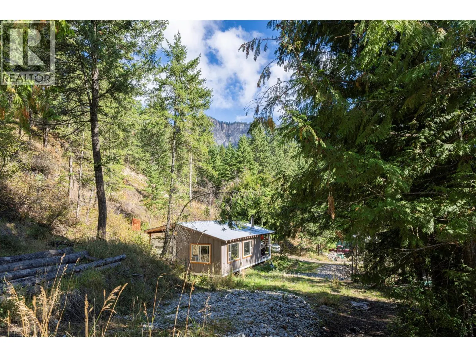 1021 Creighton Valley Road