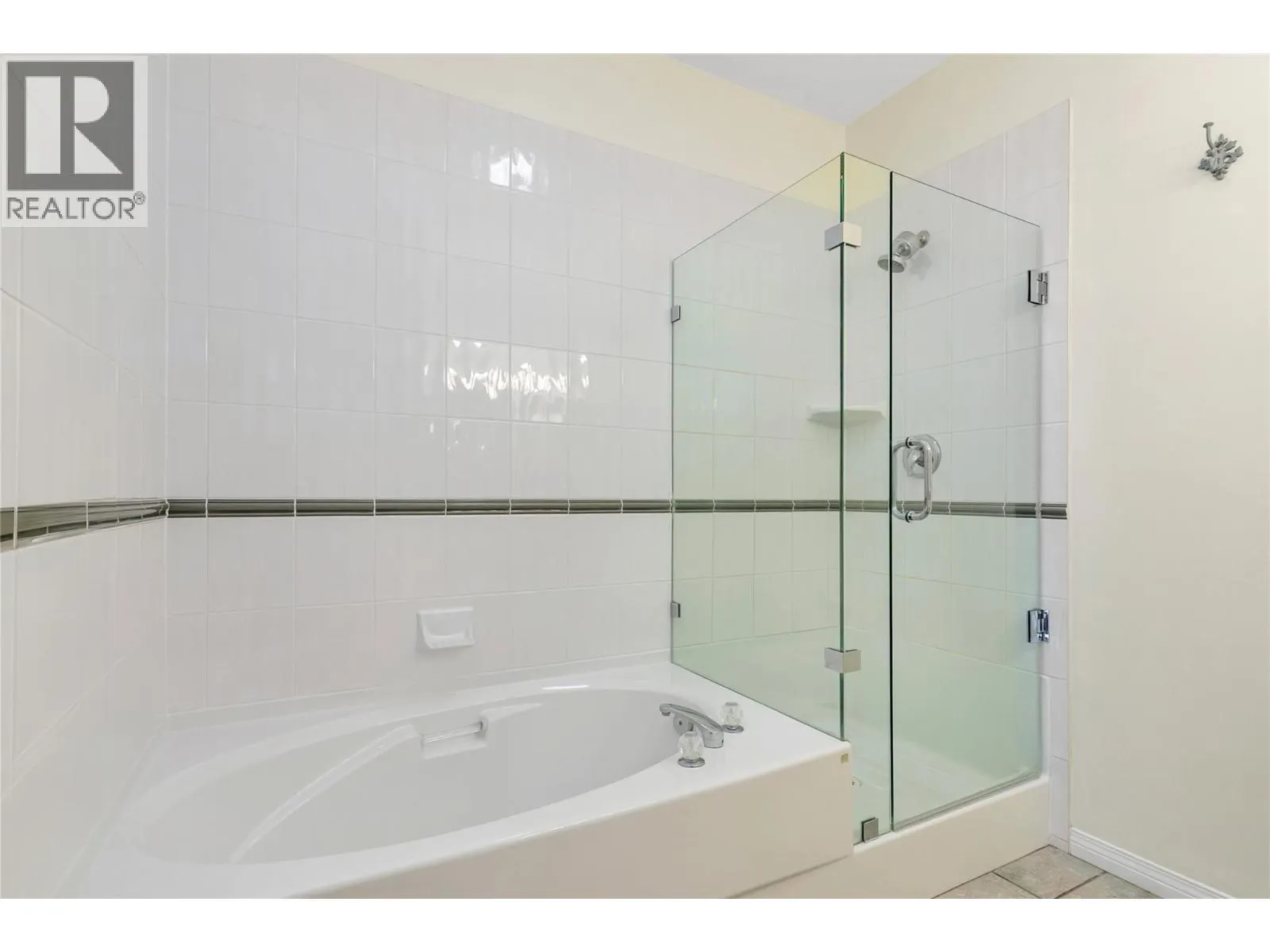 665 Cook Road Unit# 108 Lot# 3