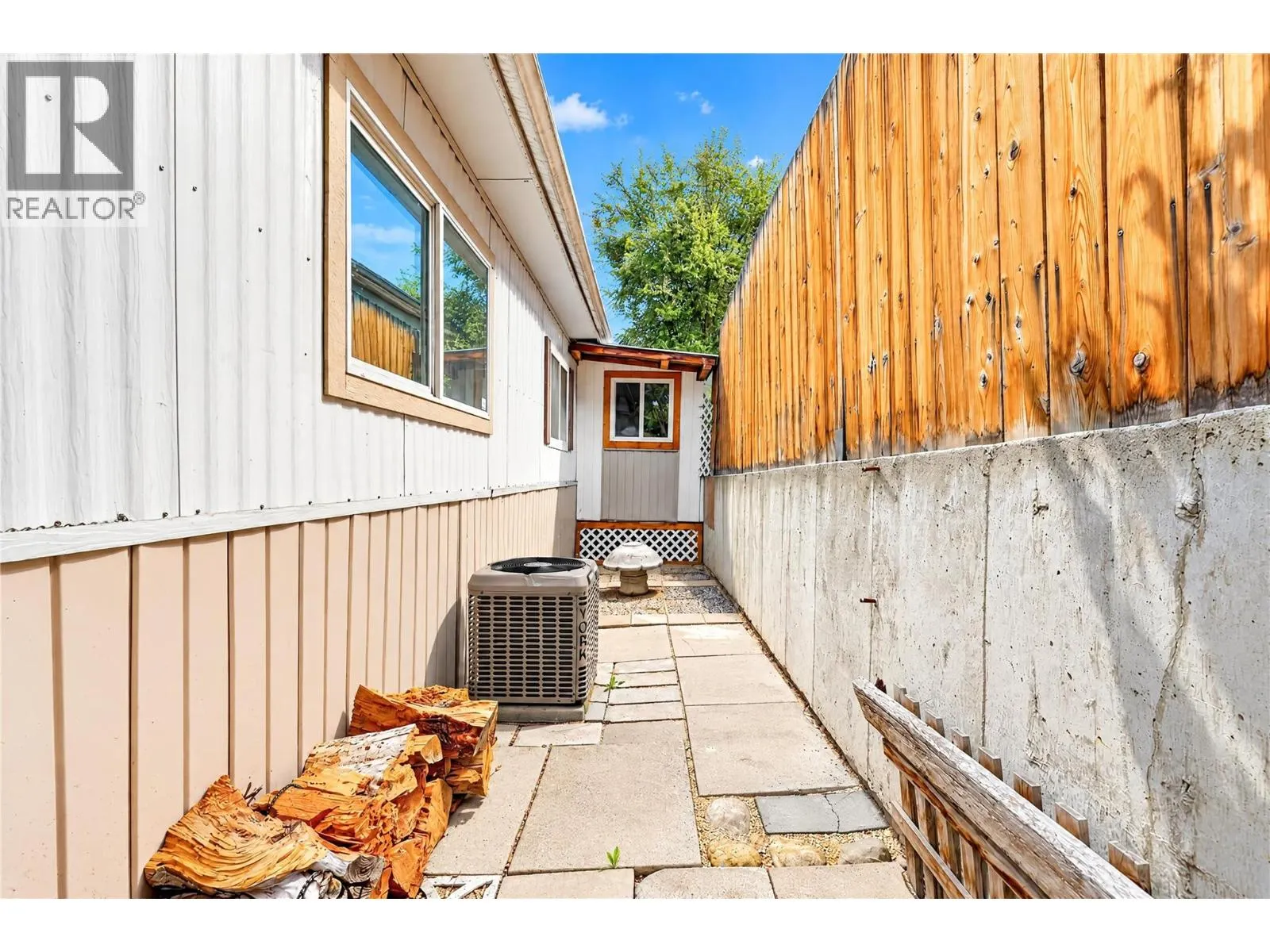 532 Guildford Court