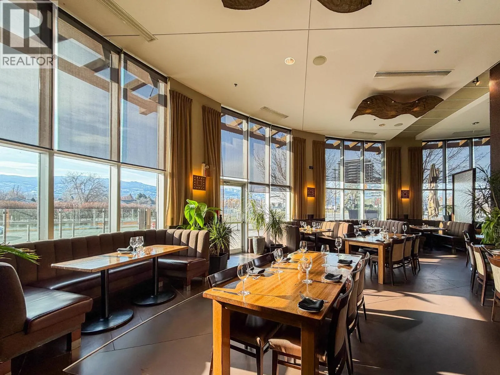 3799 Lakeshore Road