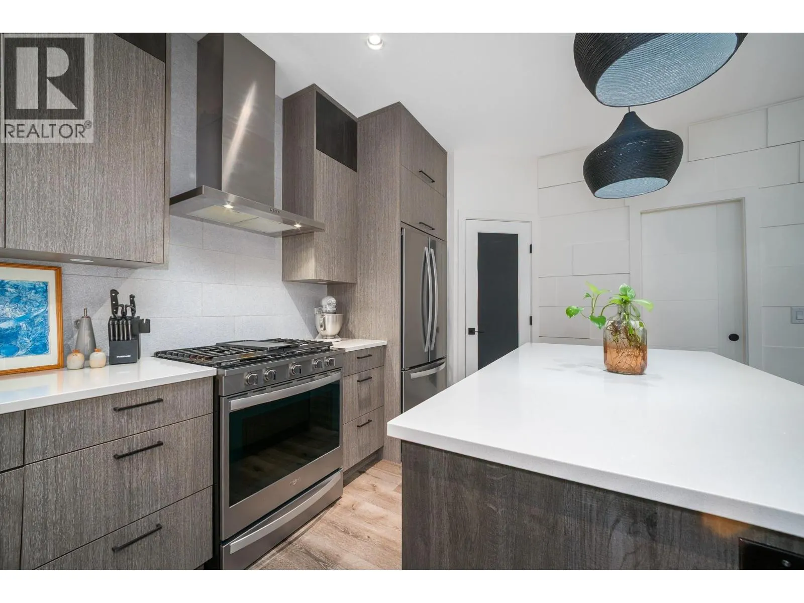 805 Burne Avenue Unit# 4