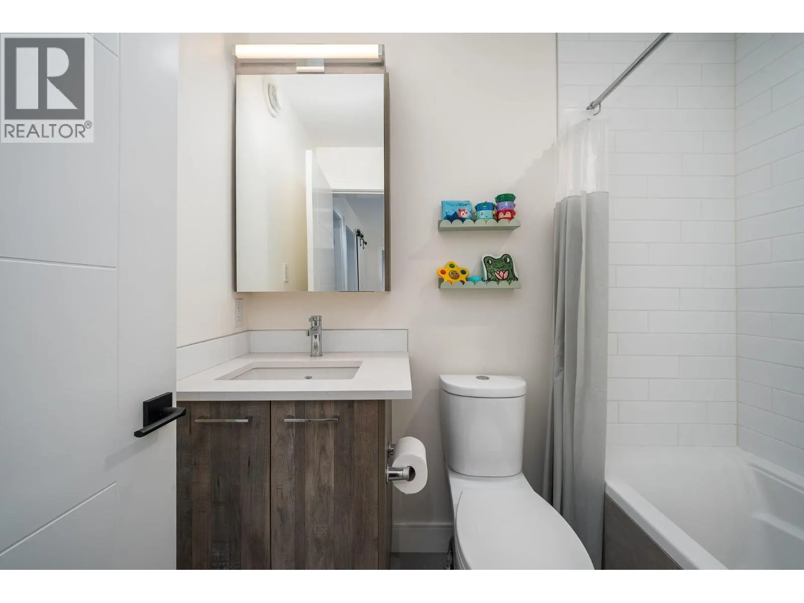 805 Burne Avenue Unit# 4