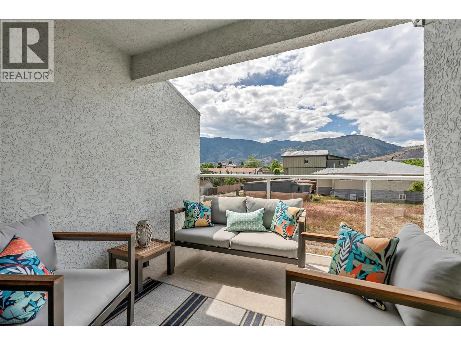 166 Green Avenue W Unit# 103