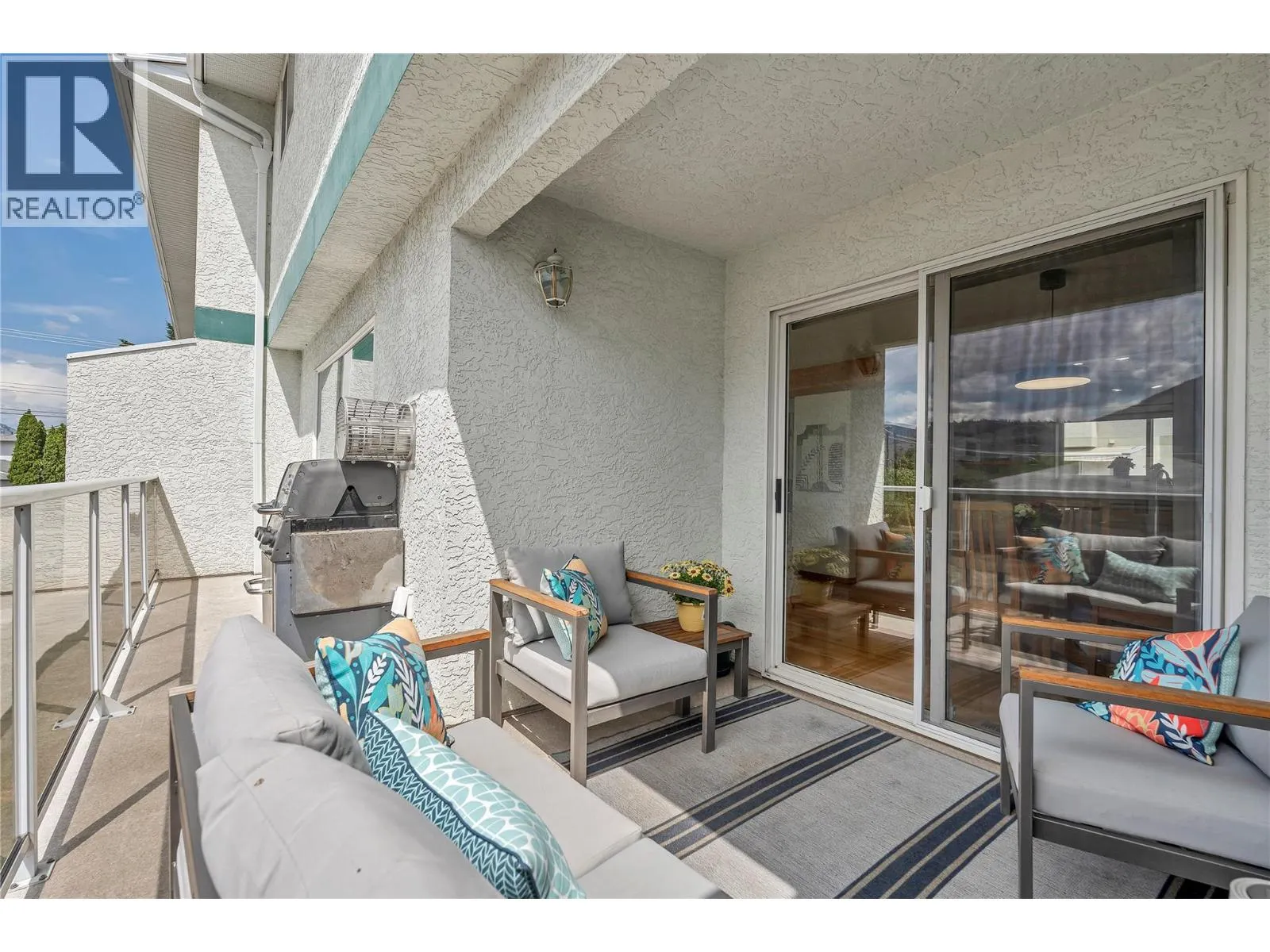 166 Green Avenue W Unit# 103