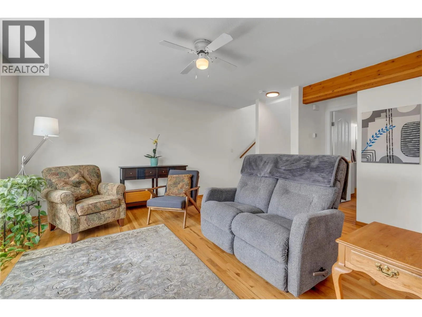 166 Green Avenue W Unit# 103