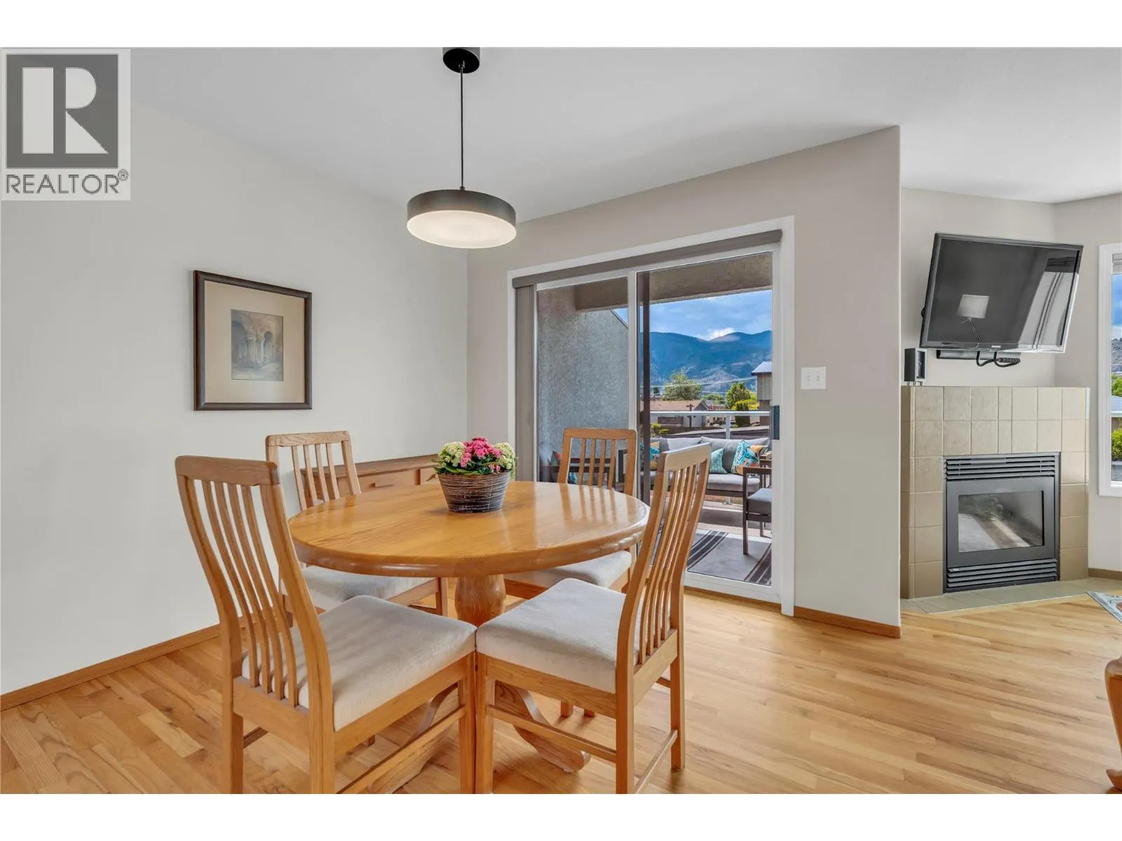 166 Green Avenue W Unit# 103
