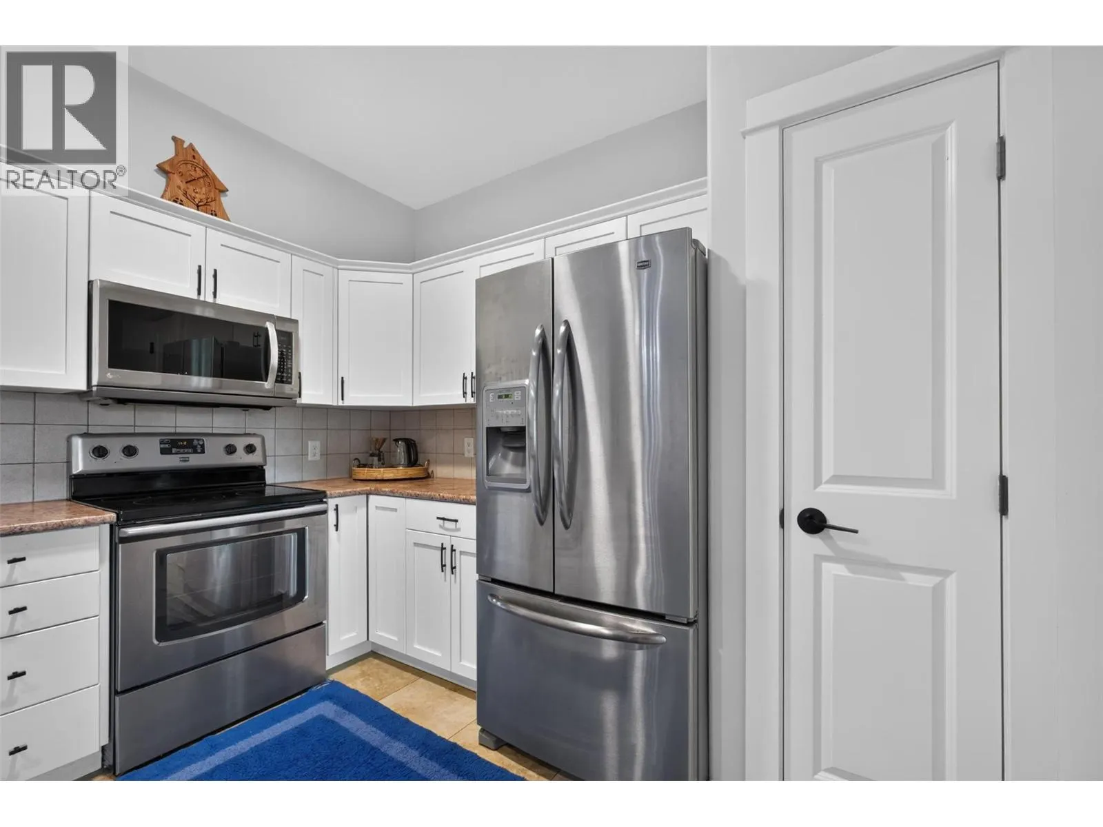 2551 Shoreline Drive Unit# 208