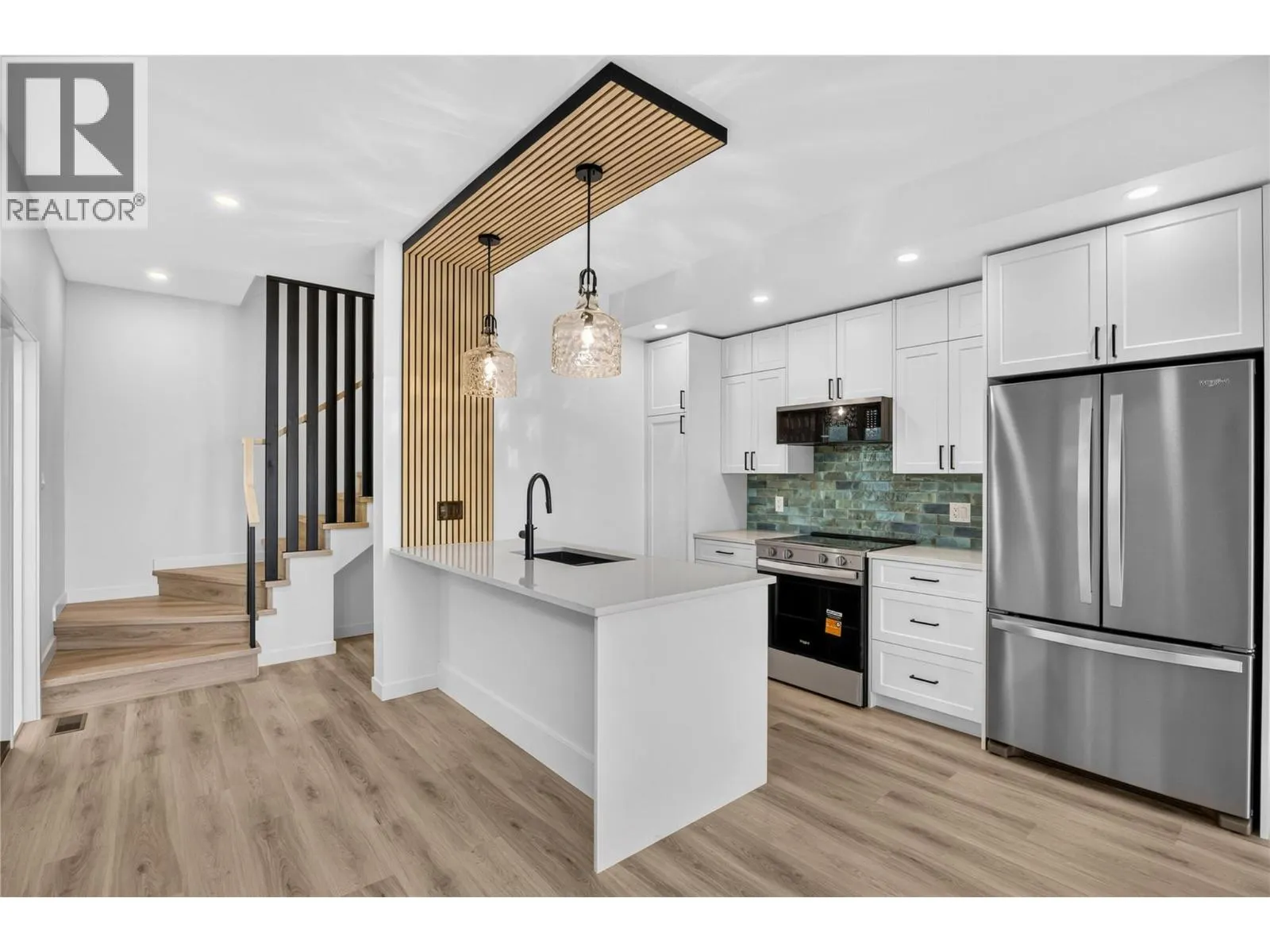 424 Bennett Avenue Unit# 102