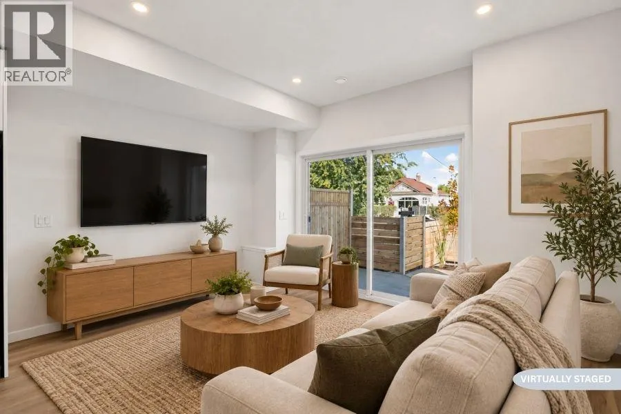 424 Bennett Avenue Unit# 102