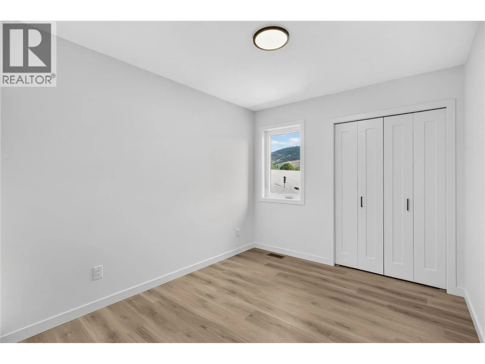 424 Bennett Avenue Unit# 104