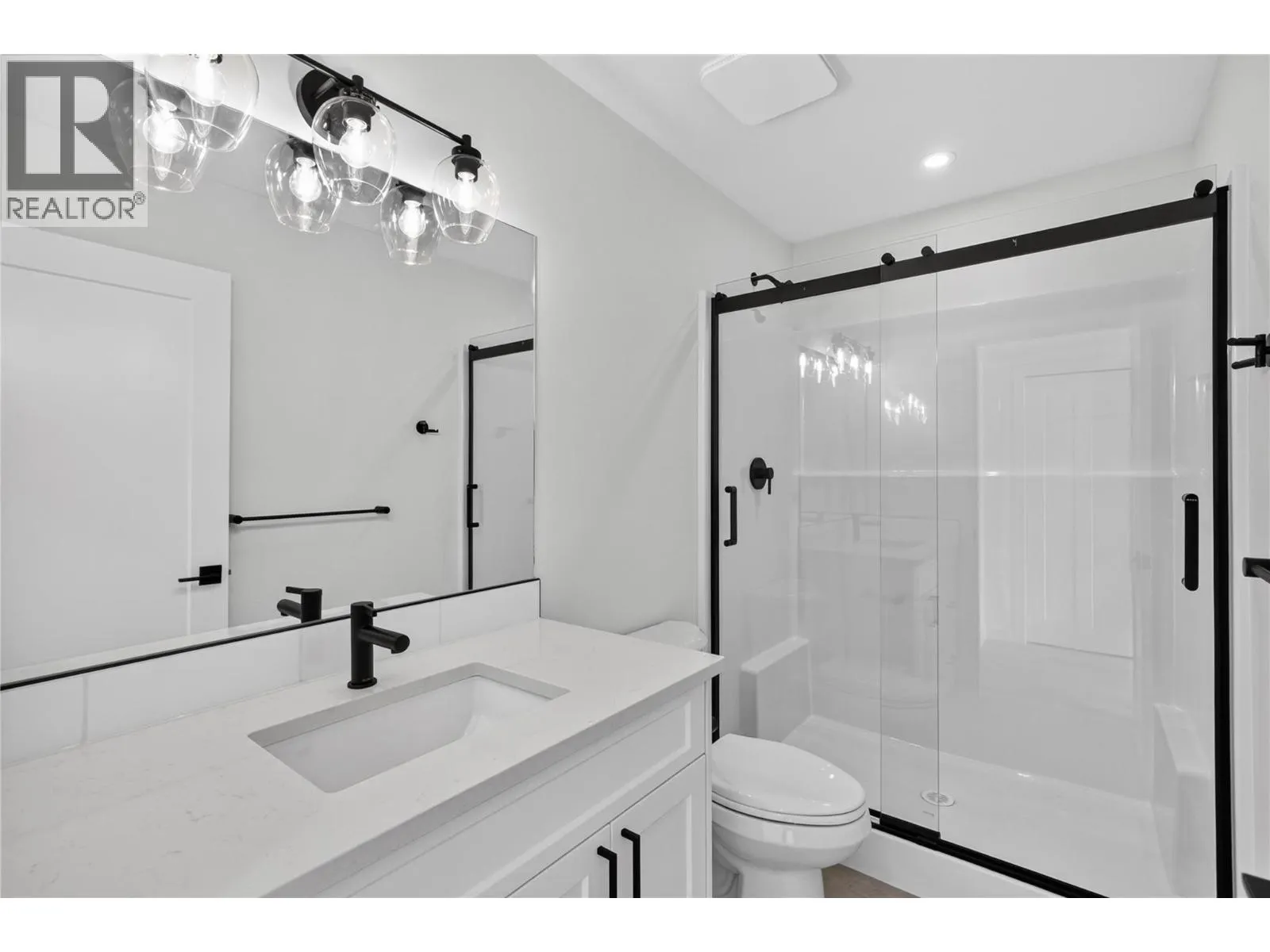 424 Bennett Avenue Unit# 103