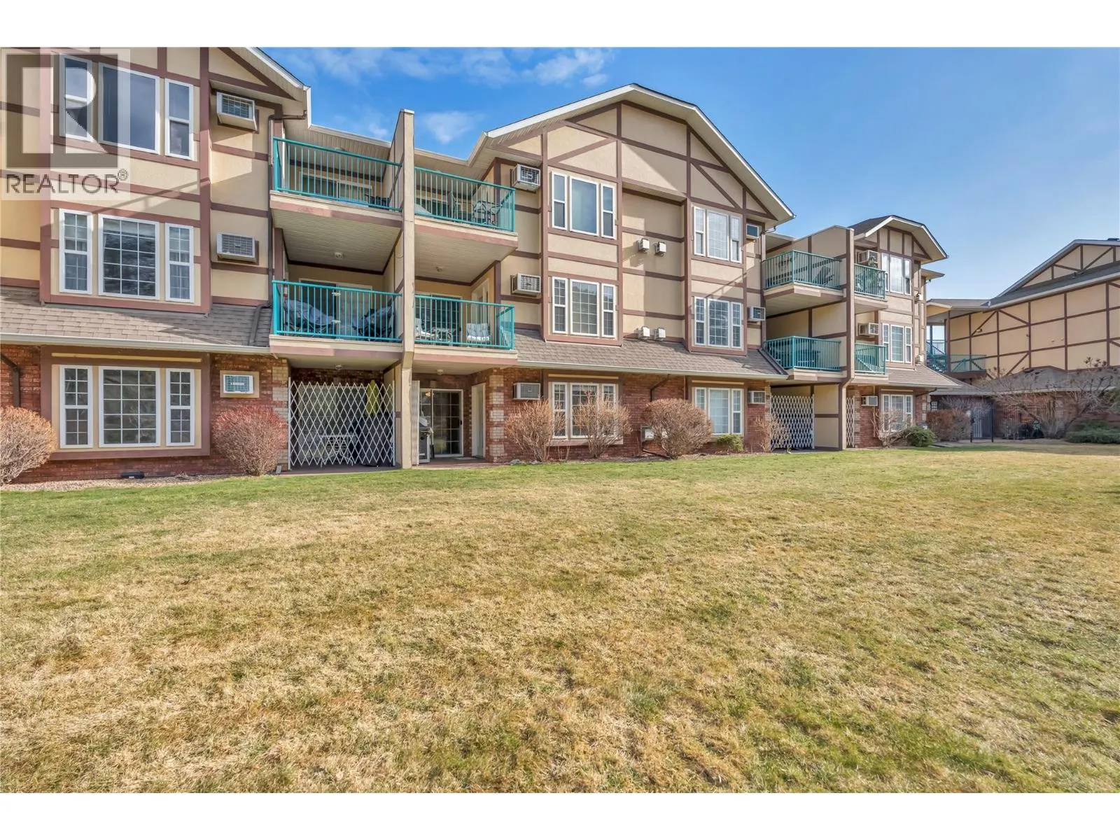 750 Railway Lane Unit# 15