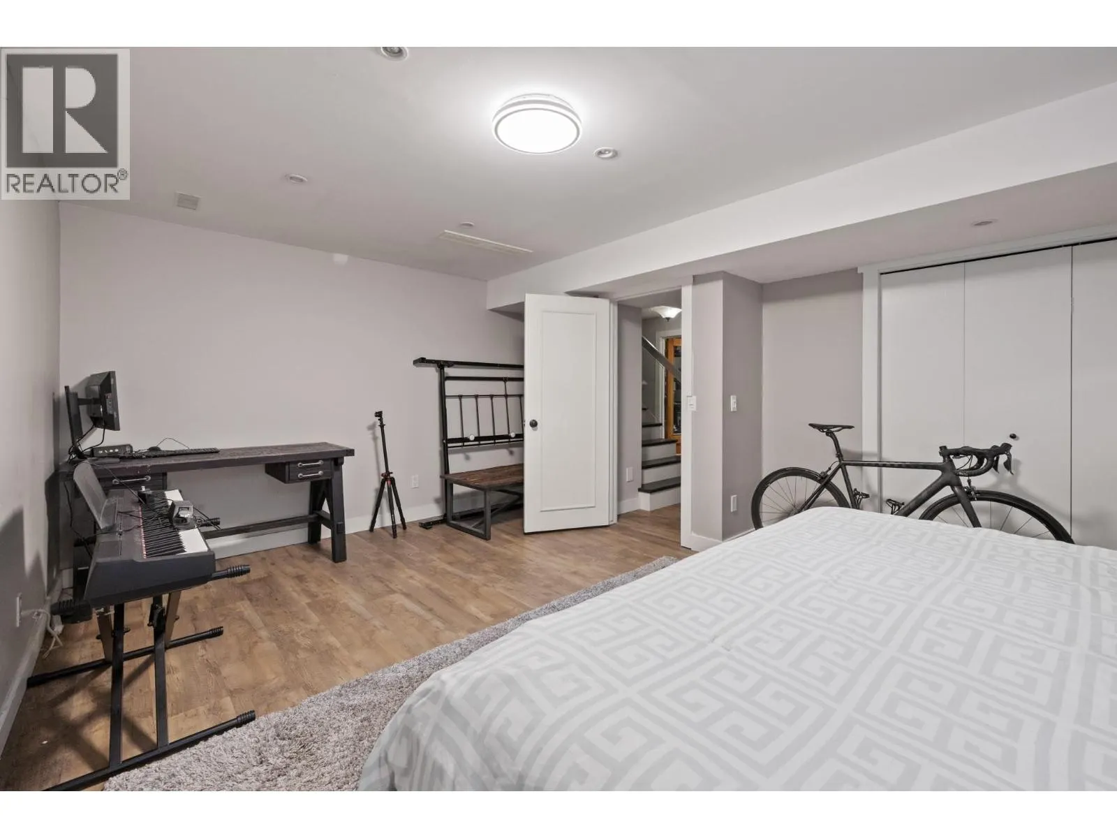 4338 Dunvegan Court