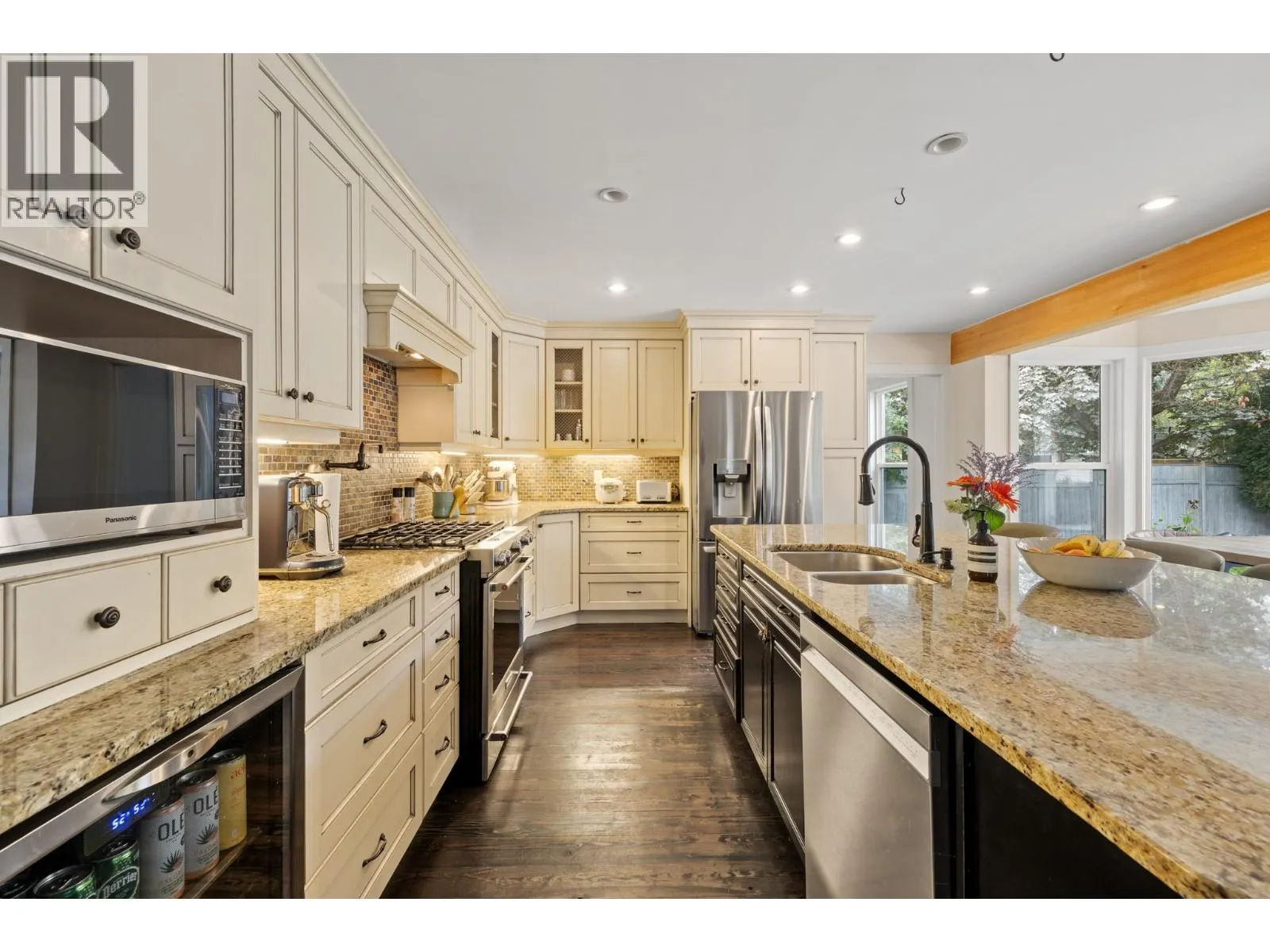 4338 Dunvegan Court