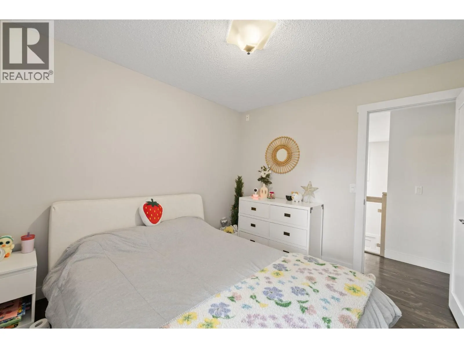 4338 Dunvegan Court