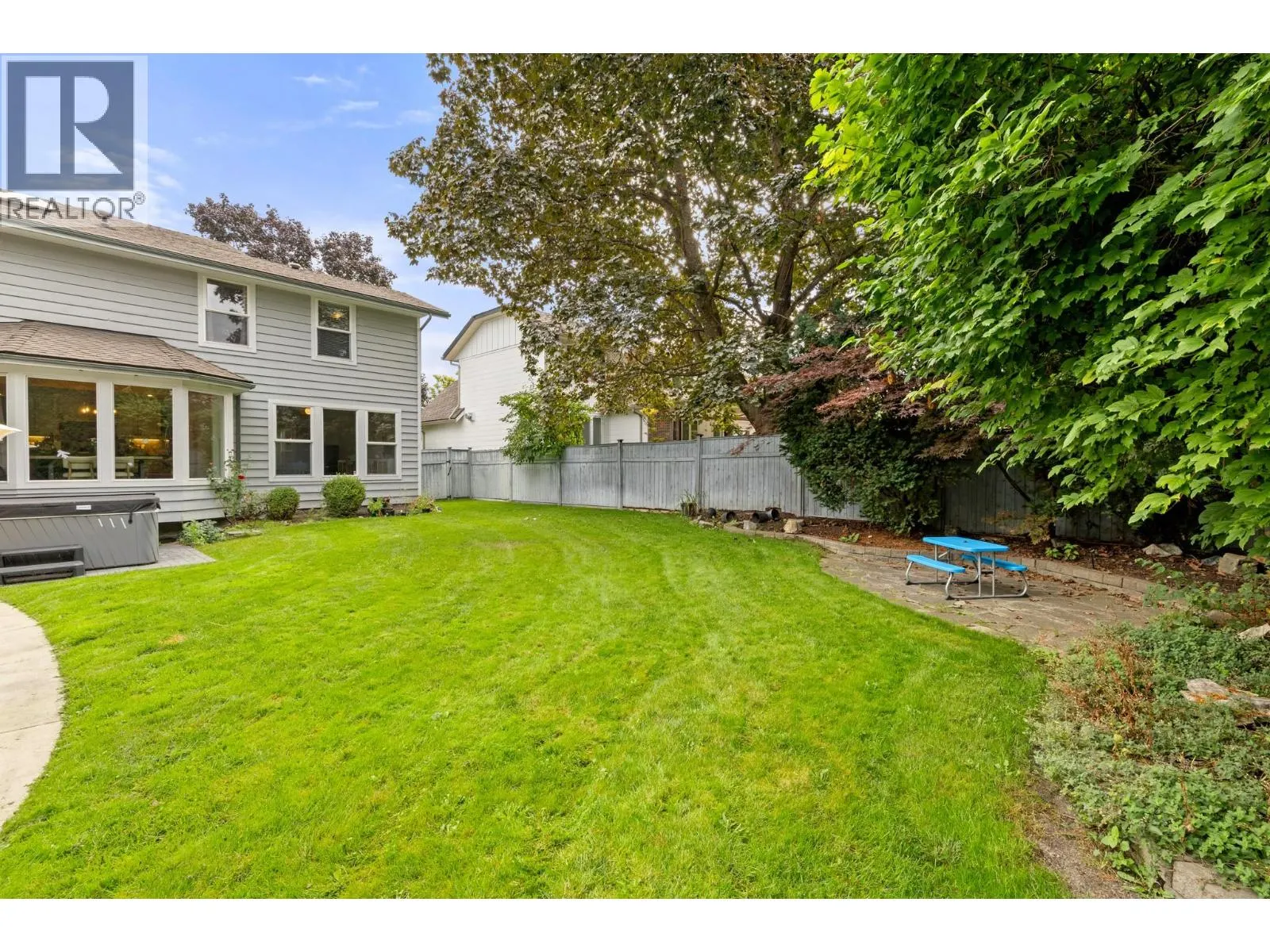 4338 Dunvegan Court