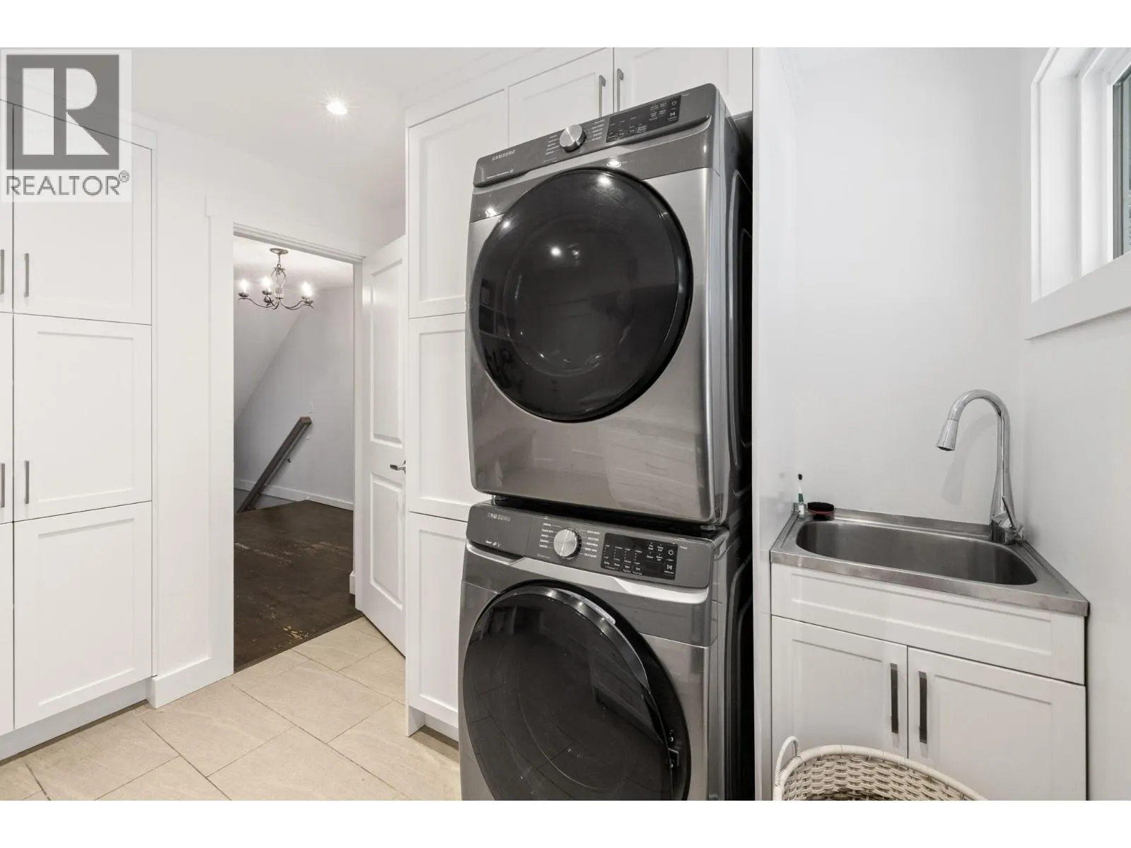 4338 Dunvegan Court