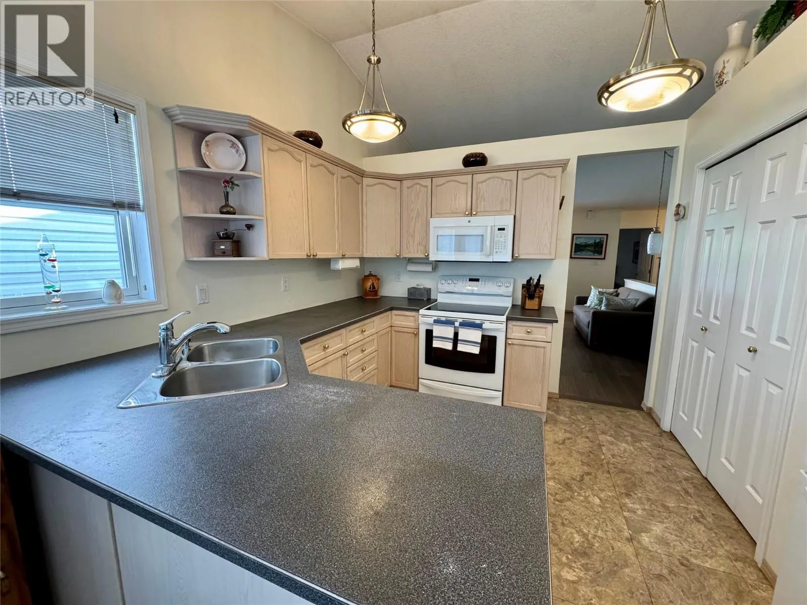 7559 Columbia Avenue Unit# 4