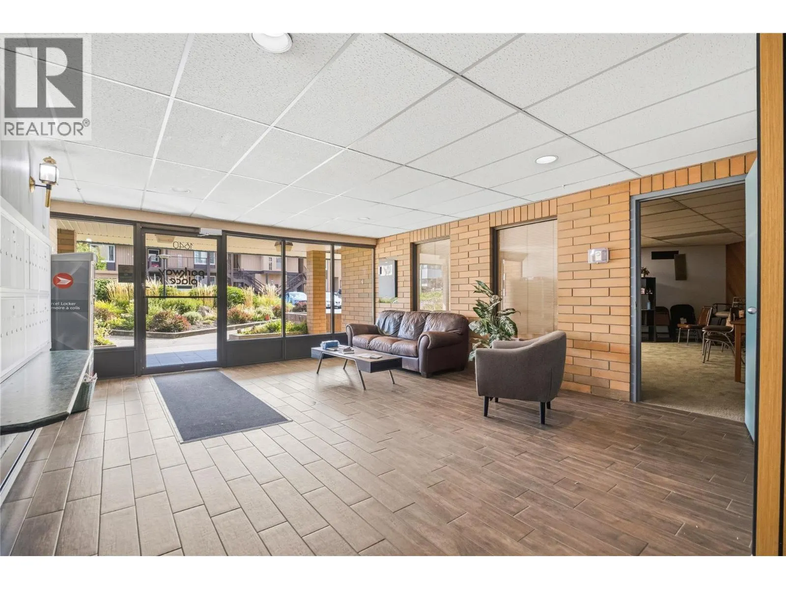 1640 Ufton Court Unit# 108