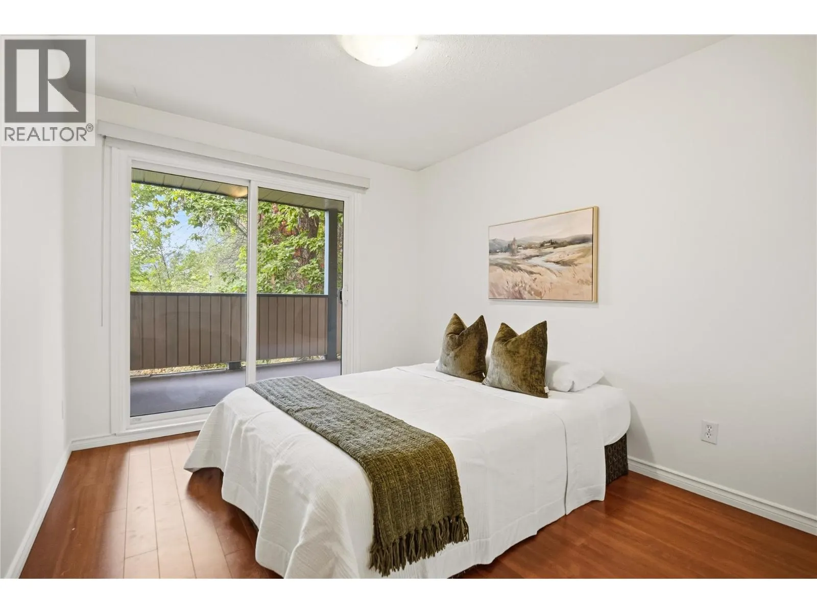 1640 Ufton Court Unit# 108