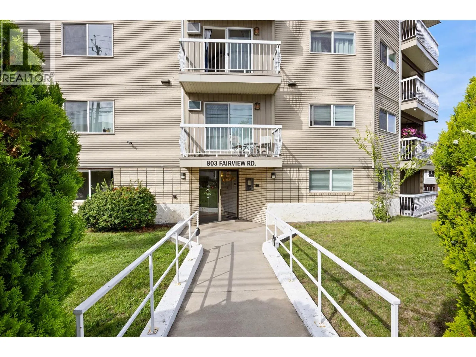 803 Fairview Road Unit# 301