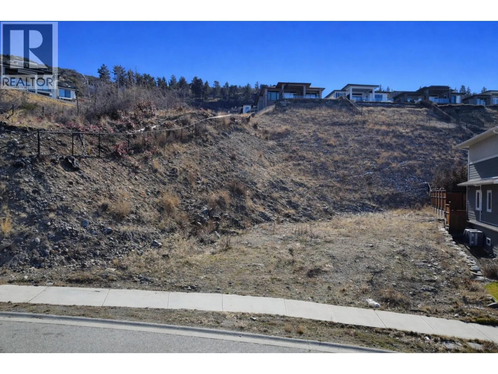 5669 Mountainside Drive