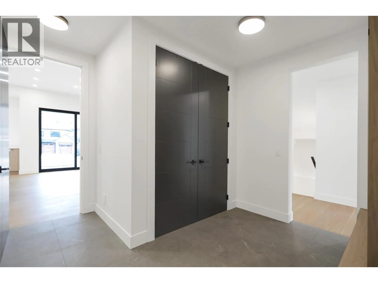 5533 Foothill Court
