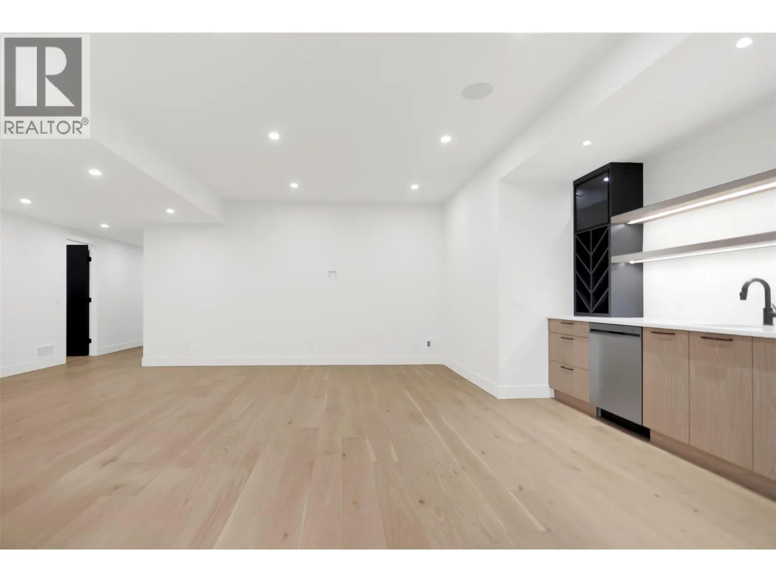 5533 Foothill Court