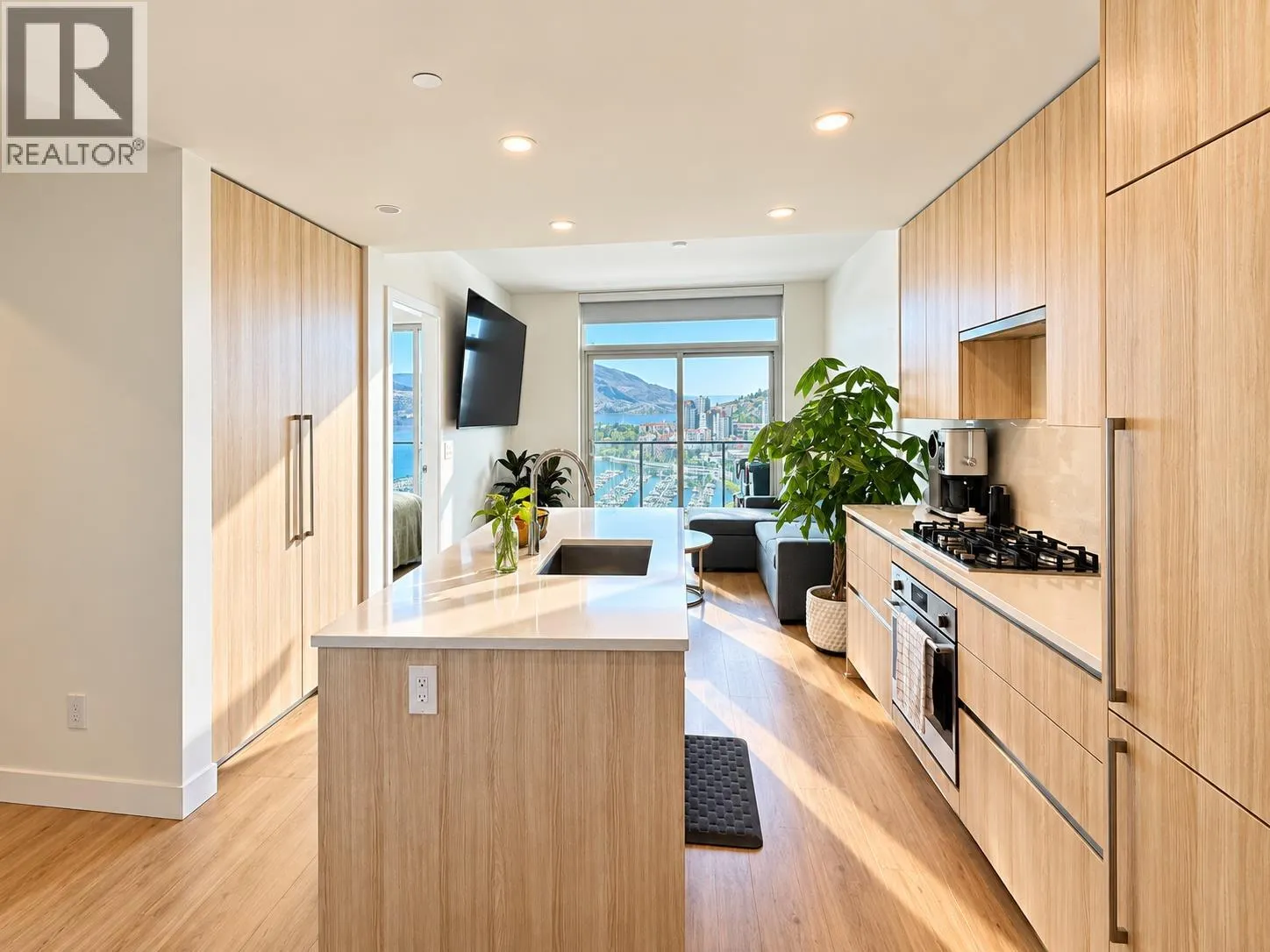 238 Leon Avenue Unit# 1901