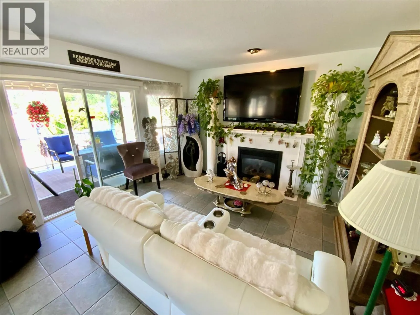 437 RIDGE Road
