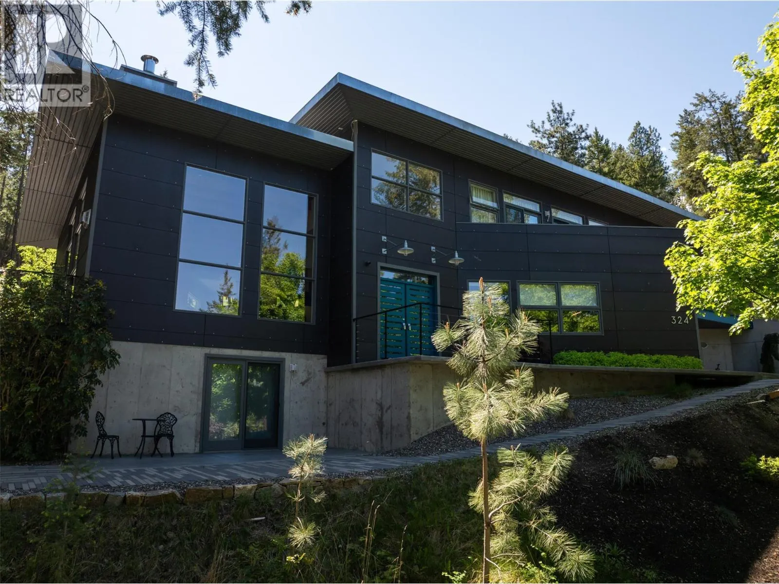 324 Clifton Road