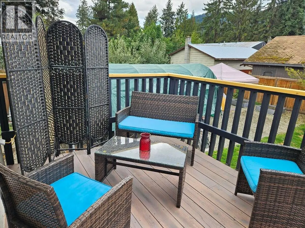 606 Gillis Avenue