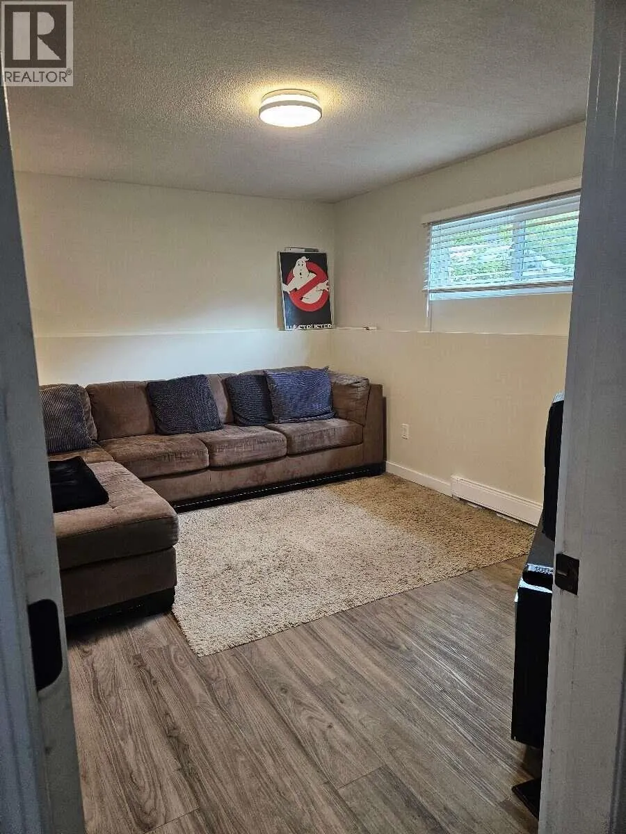 606 Gillis Avenue