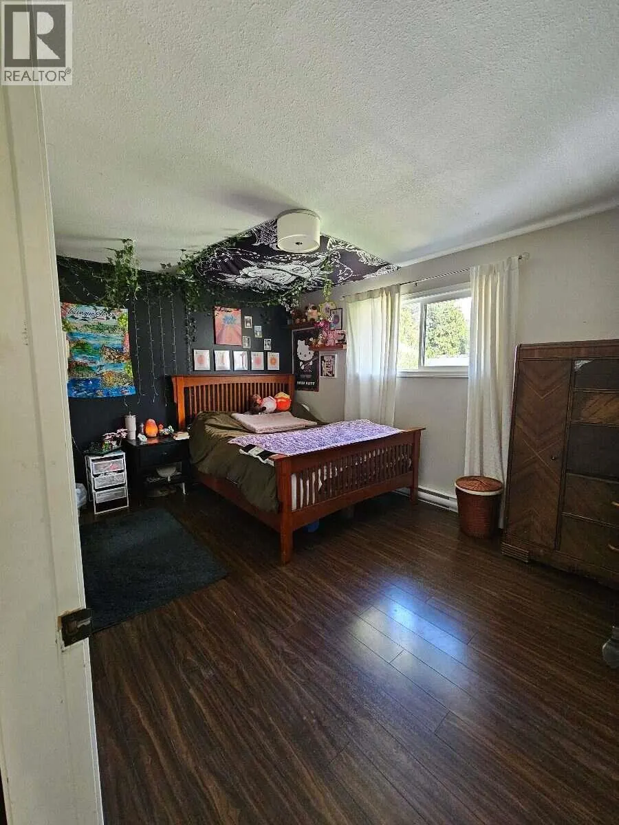 606 Gillis Avenue