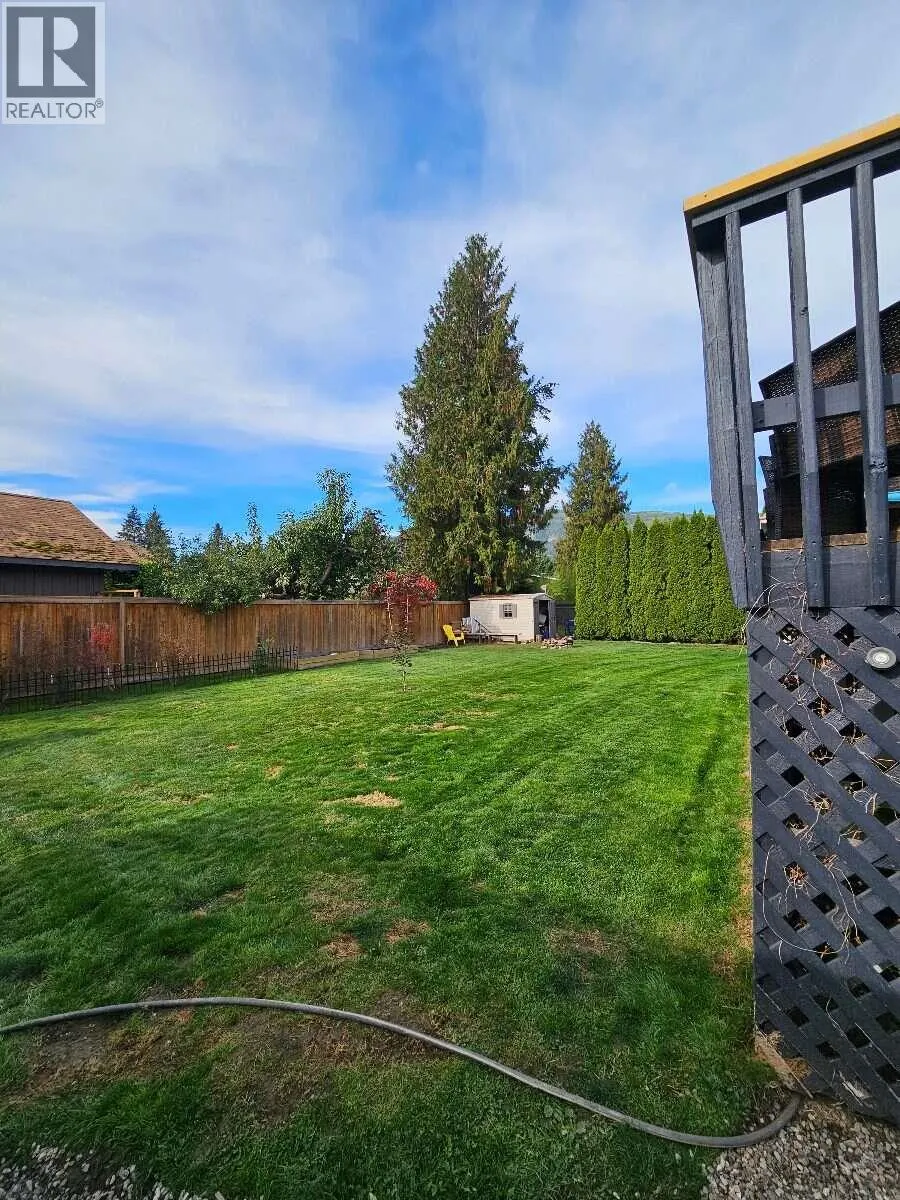 606 Gillis Avenue