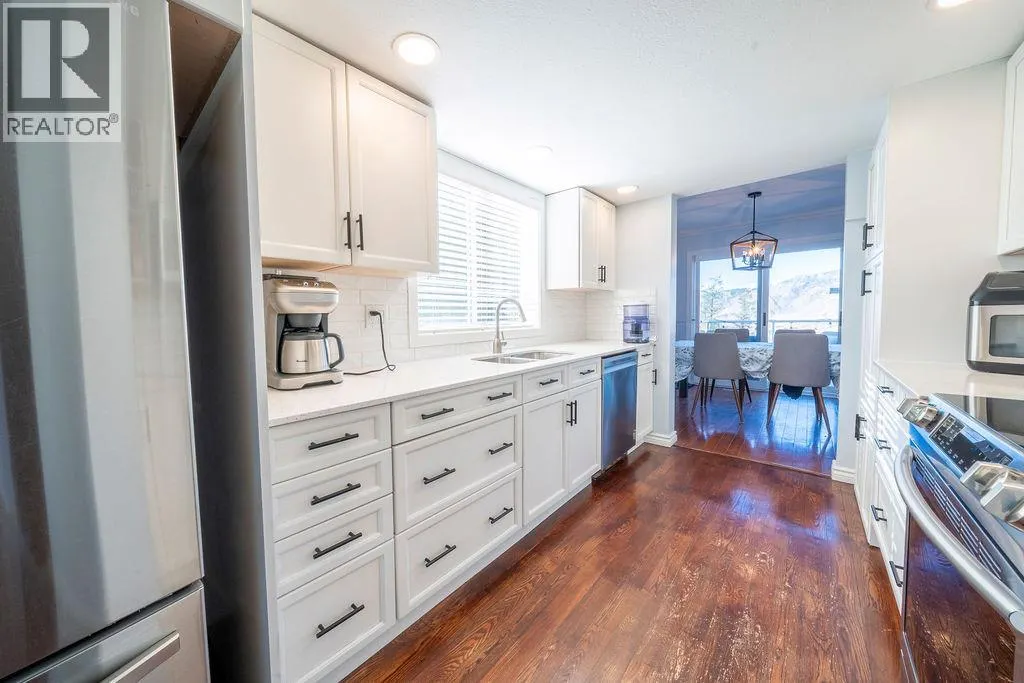 2526 NECHAKO Drive Unit# 10