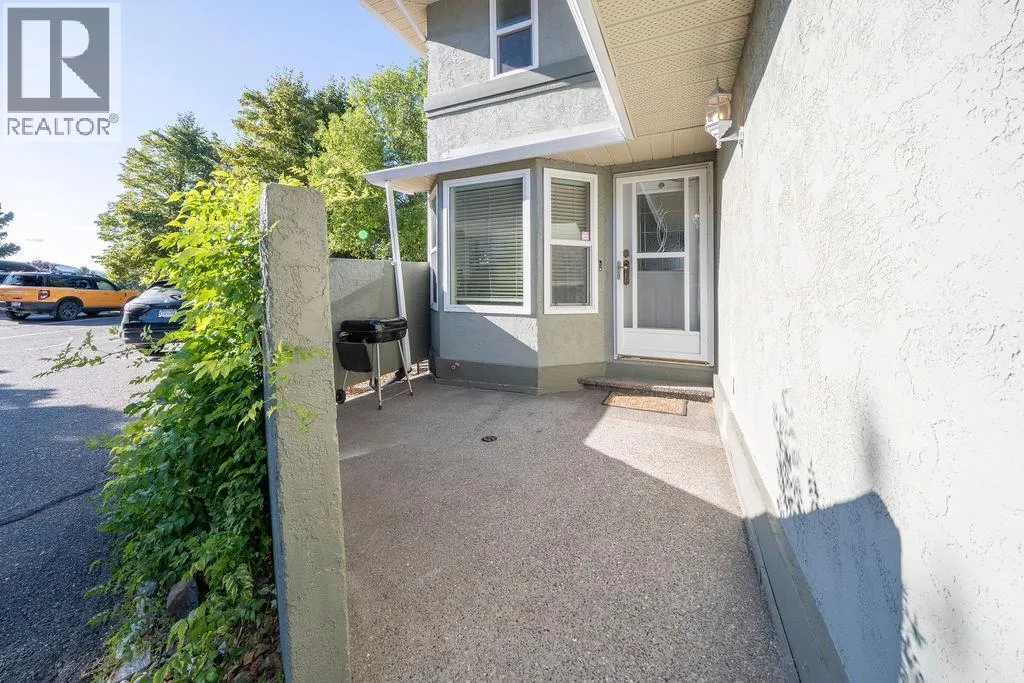 2526 NECHAKO Drive Unit# 10