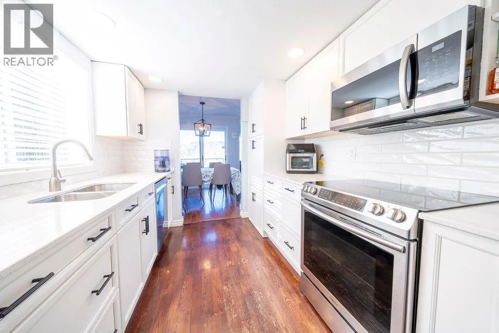 2526 NECHAKO Drive Unit# 10