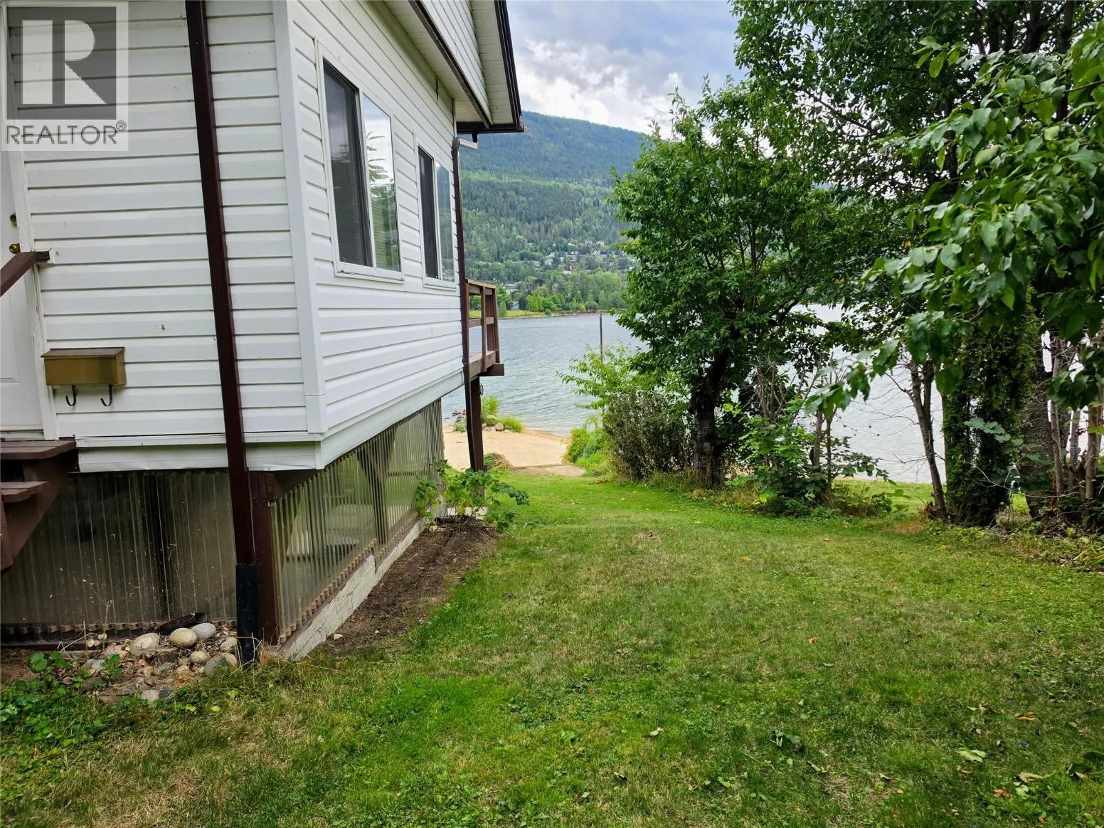 582 Valhalla Road