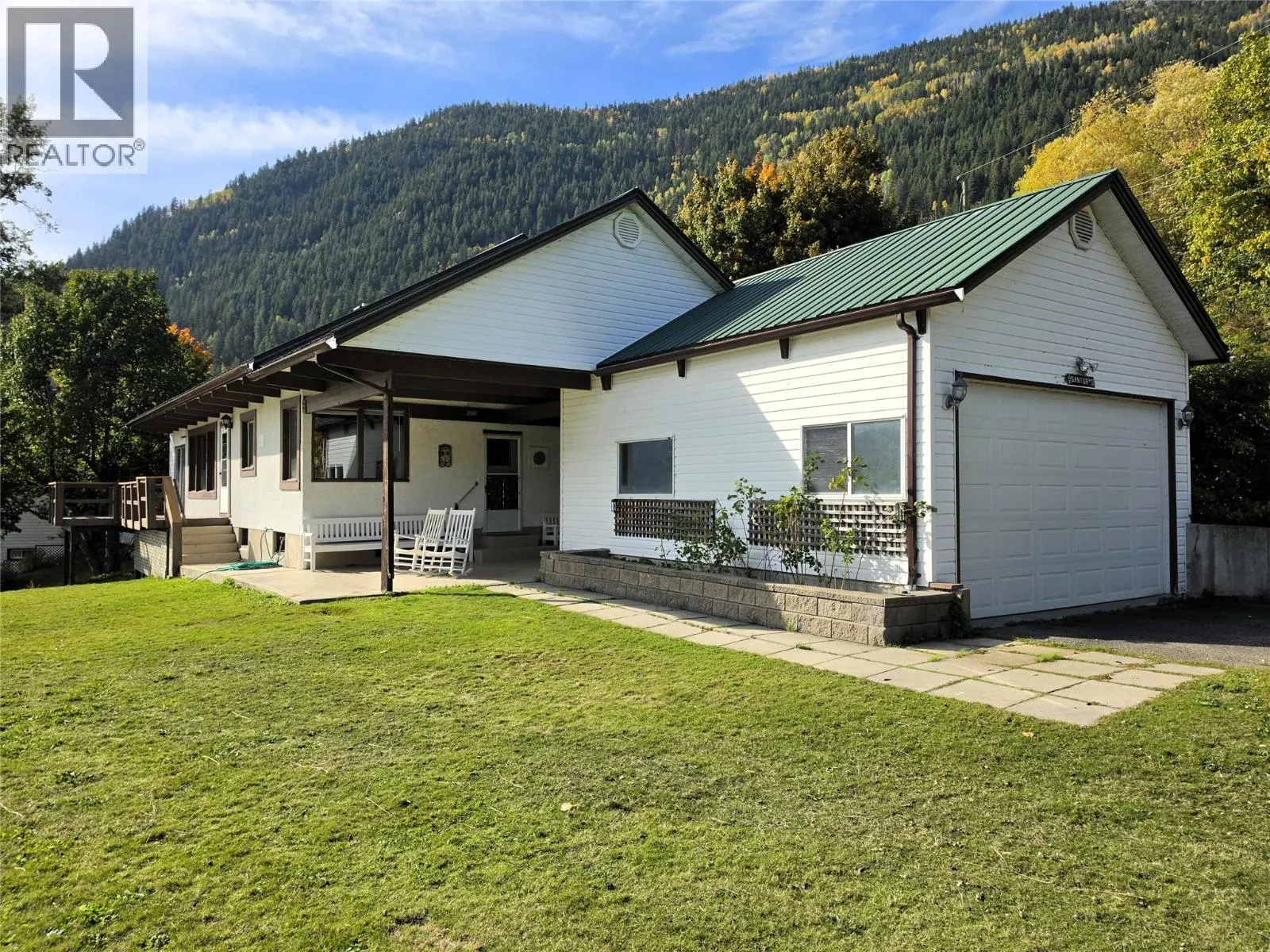 582 Valhalla Road