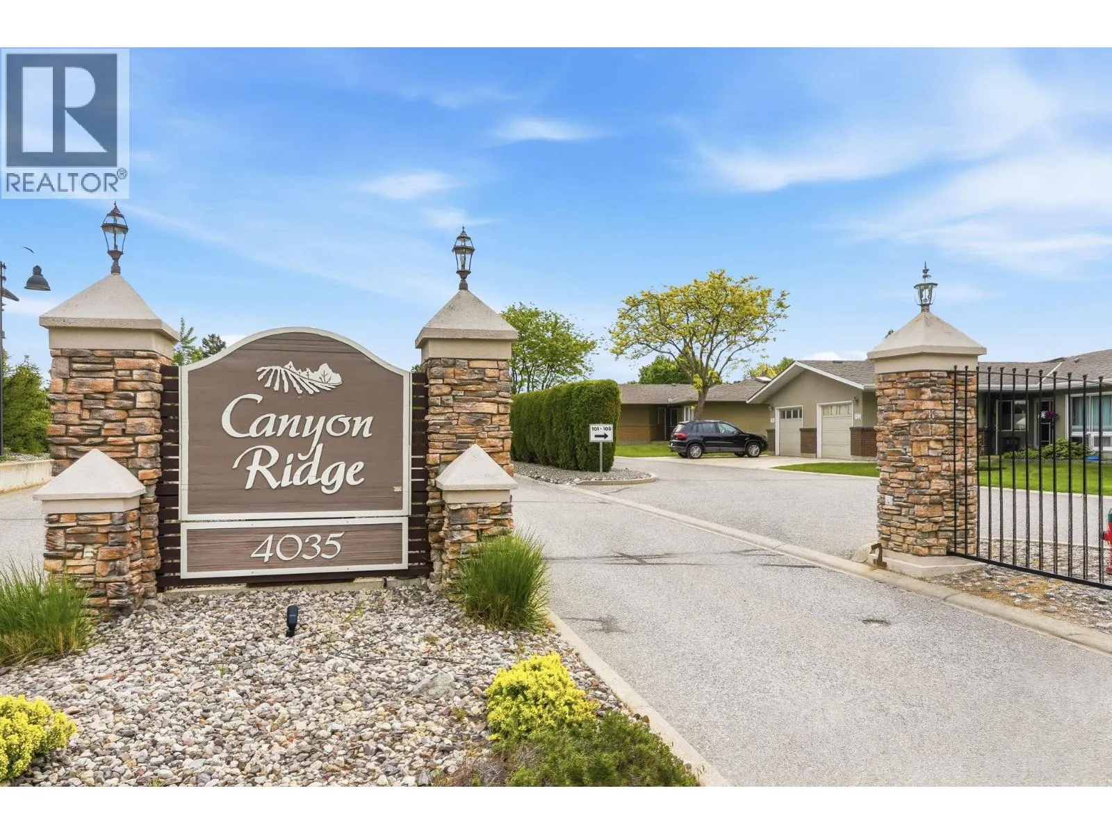 4035 Gellatly Road Unit# 106