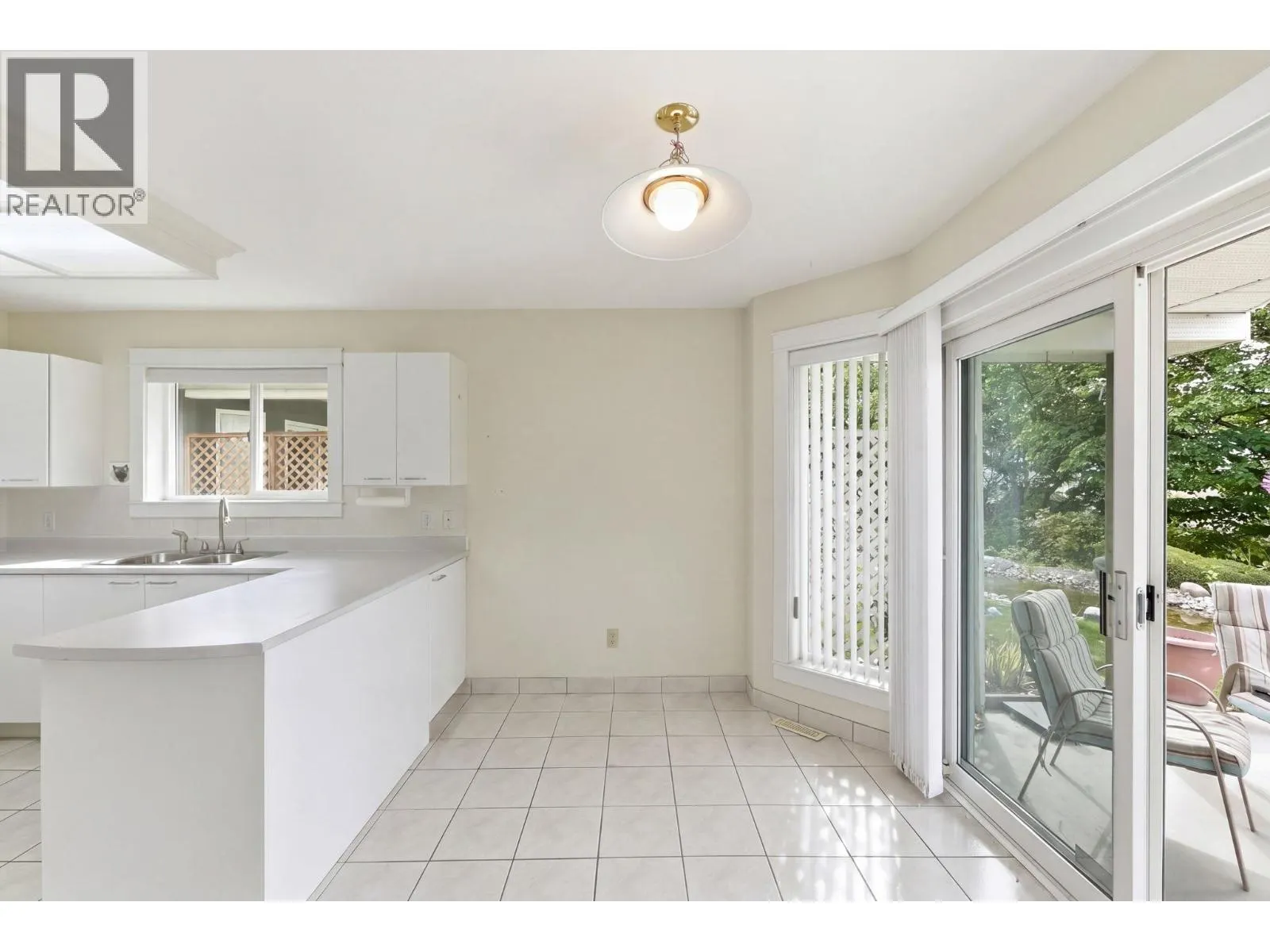 4035 Gellatly Road Unit# 106