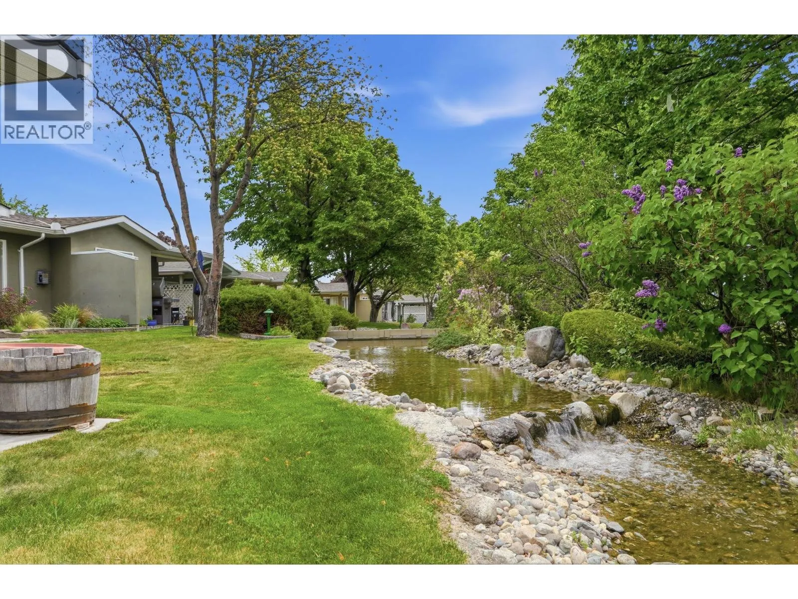 4035 Gellatly Road Unit# 106